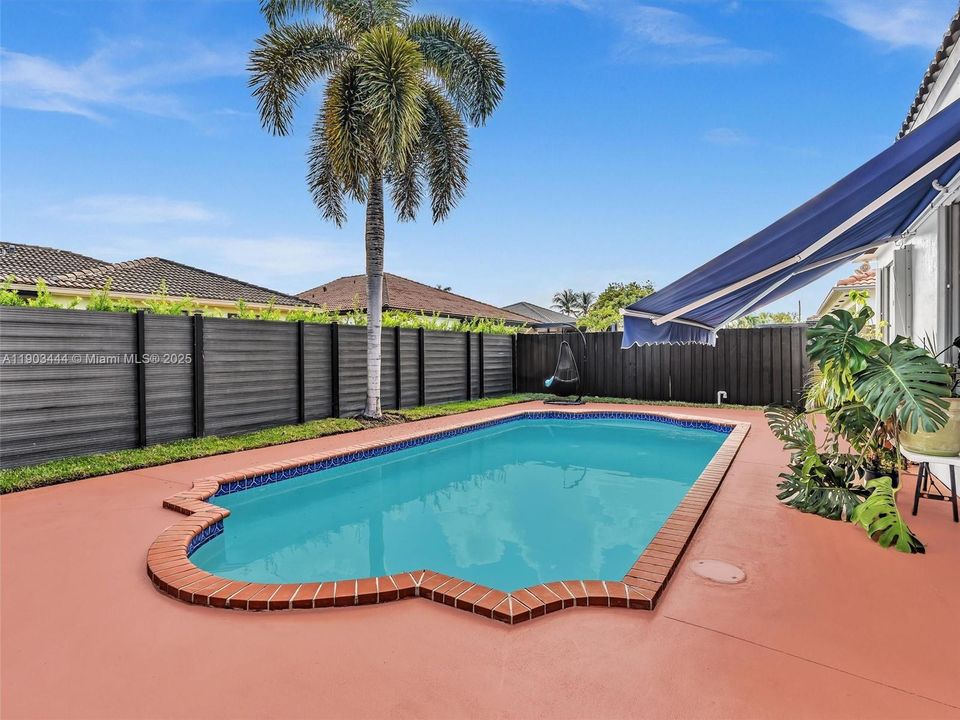 На продажу: $775,000 (3 спален, 2 ванн, 1673 Квадратных фут)