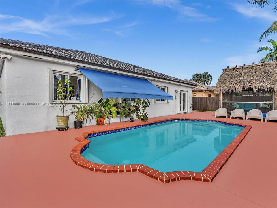 На продажу: $775,000 (3 спален, 2 ванн, 1673 Квадратных фут)