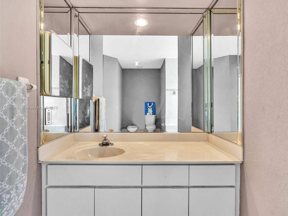 На продажу: $775,000 (3 спален, 2 ванн, 1673 Квадратных фут)