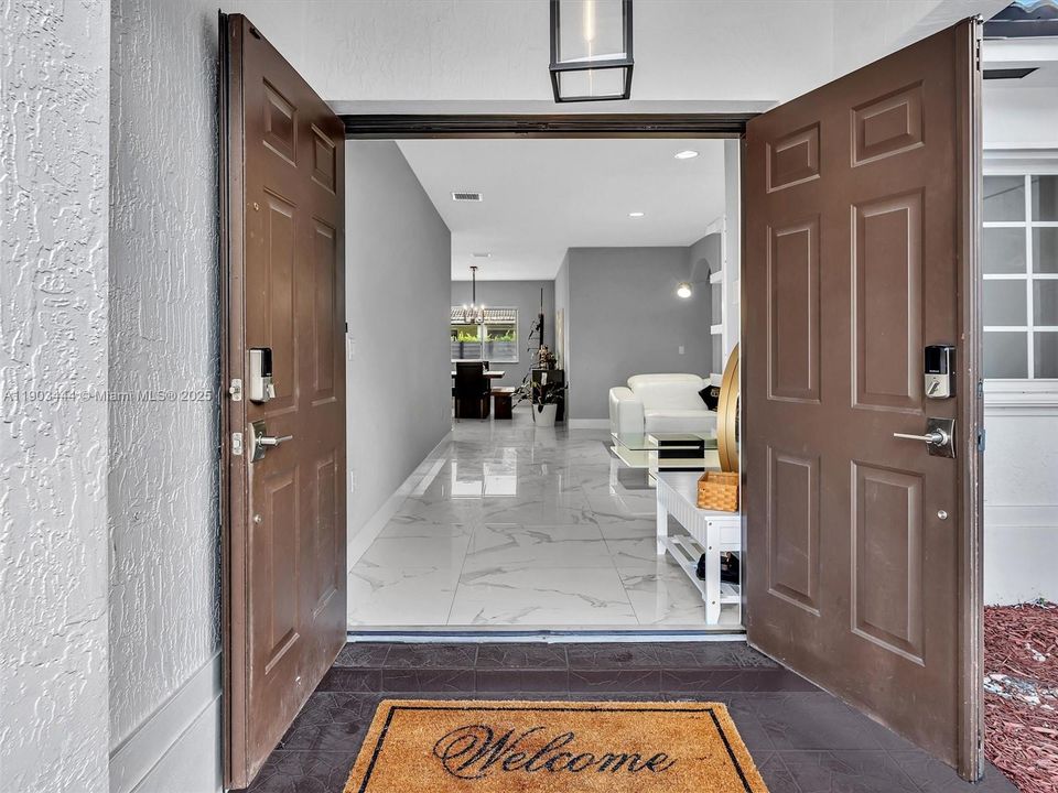 На продажу: $775,000 (3 спален, 2 ванн, 1673 Квадратных фут)