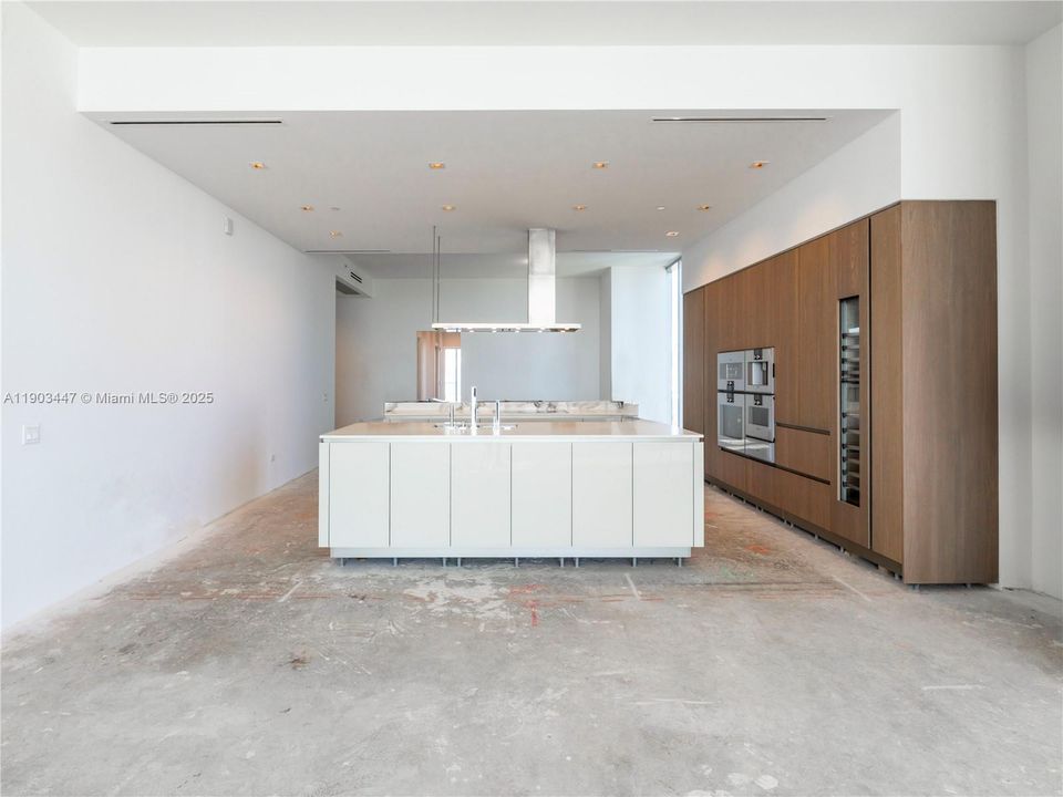 For Sale: $7,350,000 (4 beds, 5 baths, 3252 Square Feet)