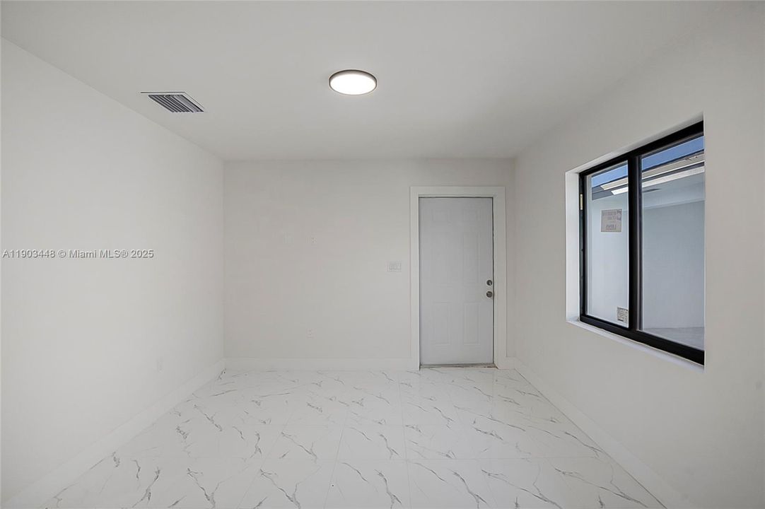 For Rent: $1,950 (1 beds, 1 baths, 0 Square Feet)