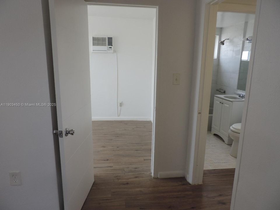 For Rent: $1,451 (1 beds, 1 baths, 610 Square Feet)
