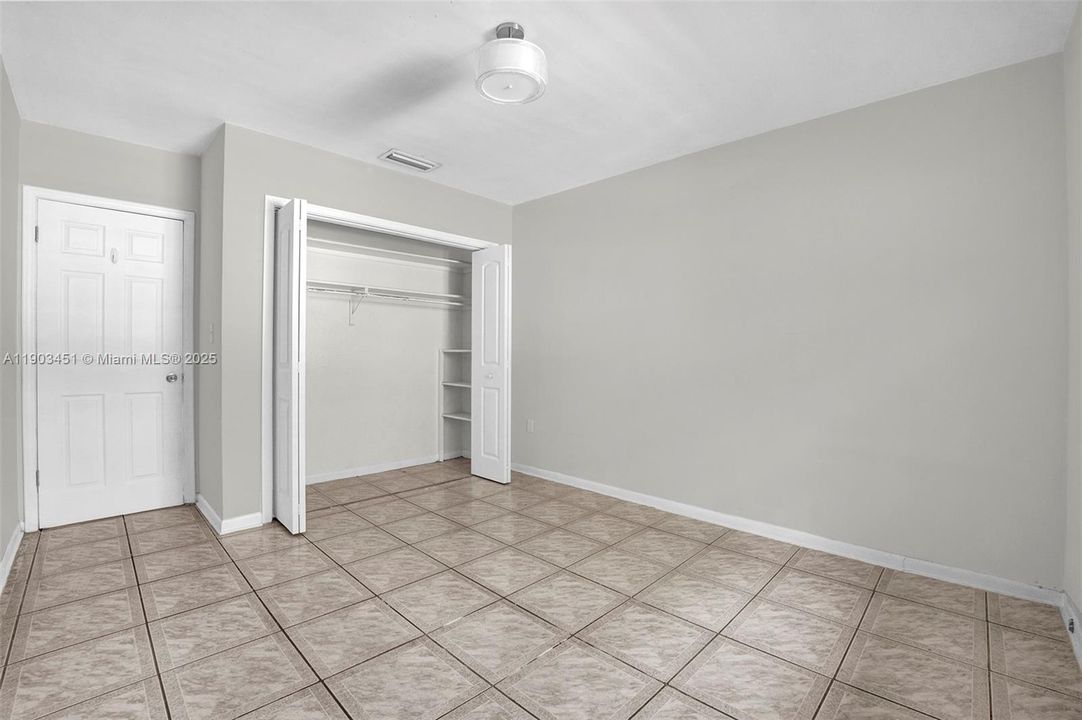 Recently Rented: $4,200 (4 beds, 2 baths, 3329 Square Feet)