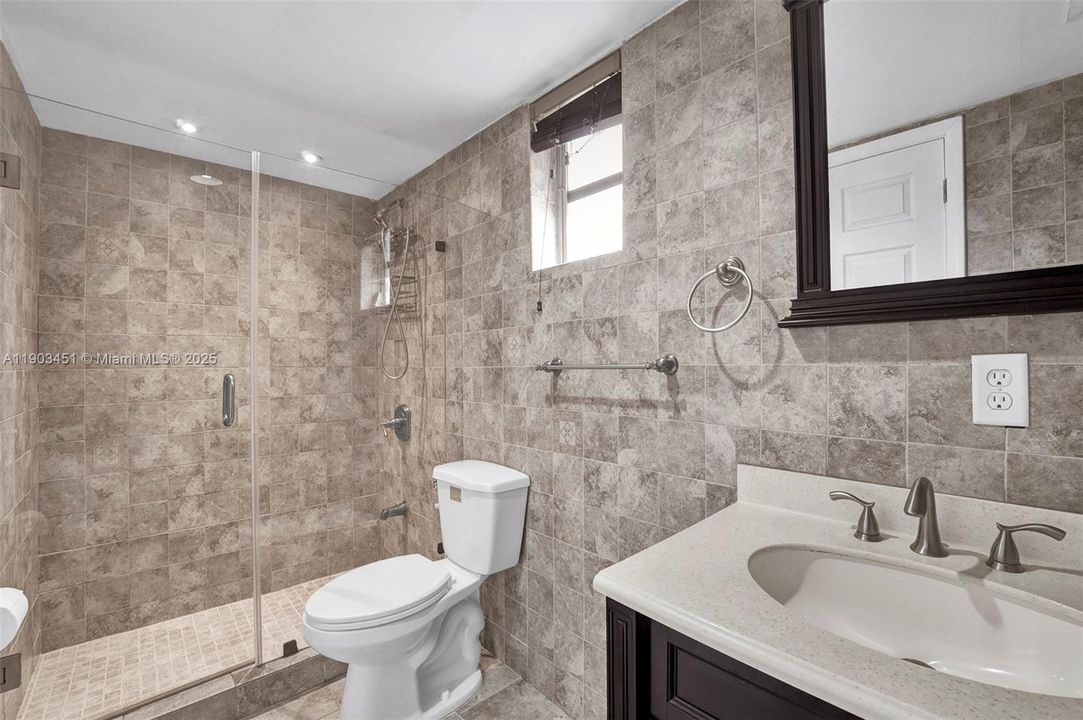 Recently Rented: $4,200 (4 beds, 2 baths, 3329 Square Feet)