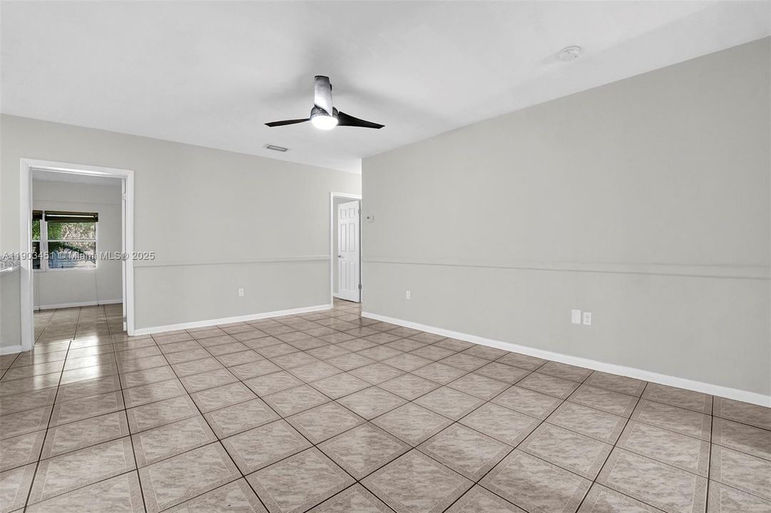 Recently Rented: $4,200 (4 beds, 2 baths, 3329 Square Feet)