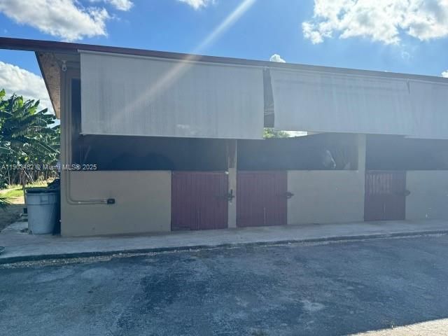 Active With Contract: $900,000 (0 beds, 0 baths, 0 Square Feet)