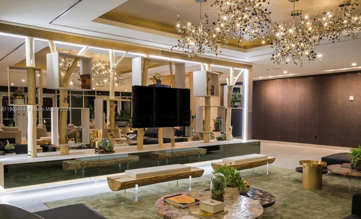 Recently Rented: $3,350 (1 beds, 1 baths, 766 Square Feet)