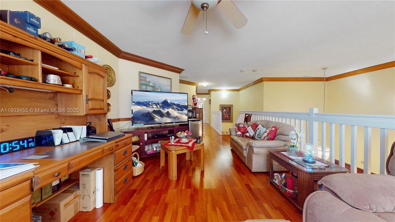 For Sale: $700,000 (5 beds, 3 baths, 2862 Square Feet)