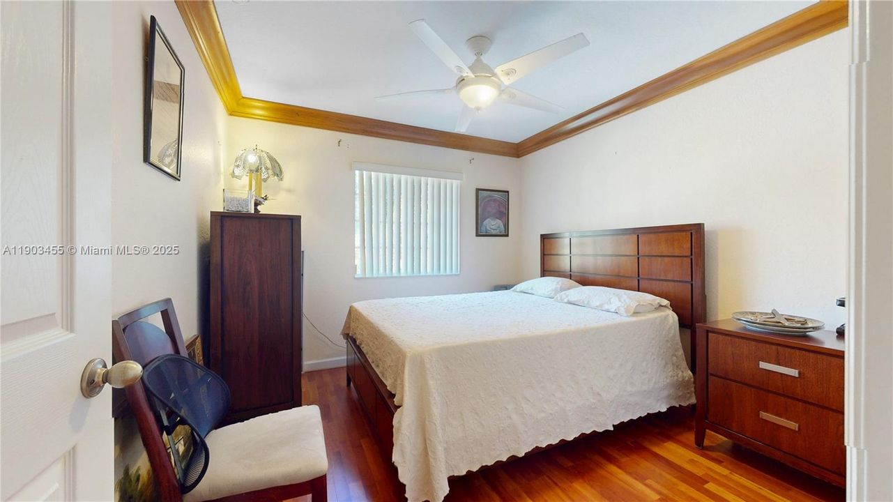 For Sale: $700,000 (5 beds, 3 baths, 2862 Square Feet)