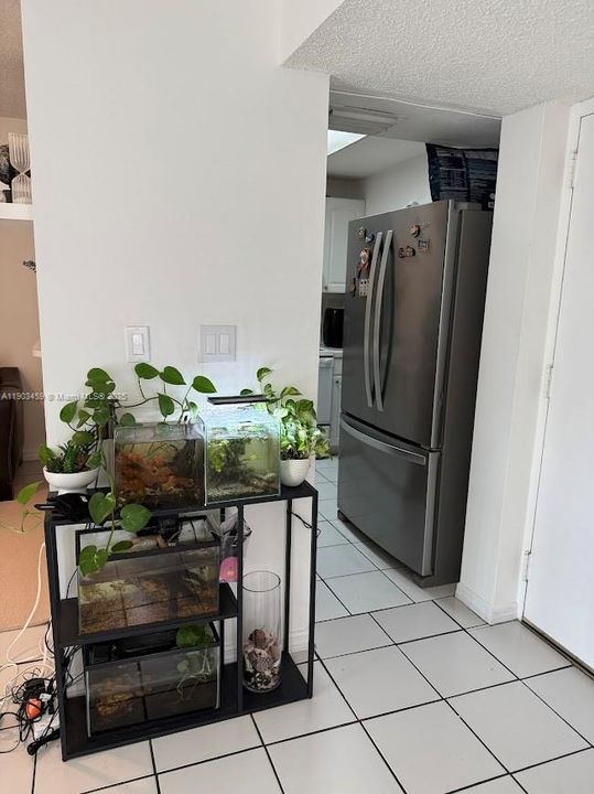 For Rent: $2,290 (2 beds, 2 baths, 898 Square Feet)