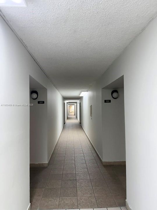 For Rent: $2,290 (2 beds, 2 baths, 898 Square Feet)