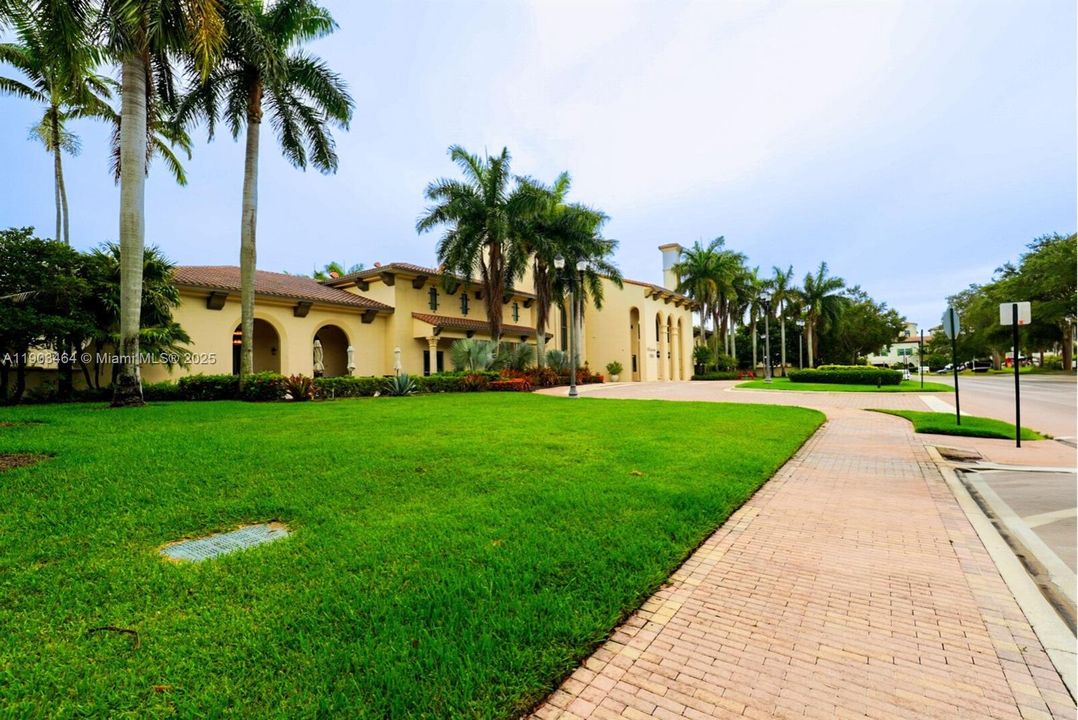 На продажу: $859,000 (4 спален, 3 ванн, 2942 Квадратных фут)