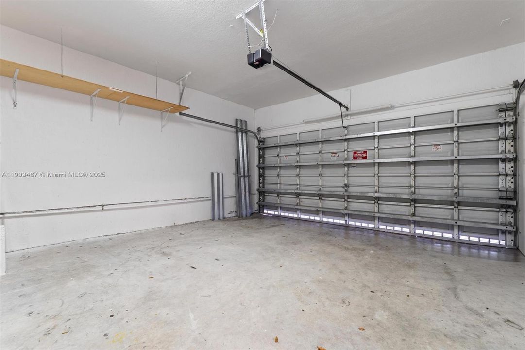 For Rent: $4,000 (5 beds, 3 baths, 2379 Square Feet)