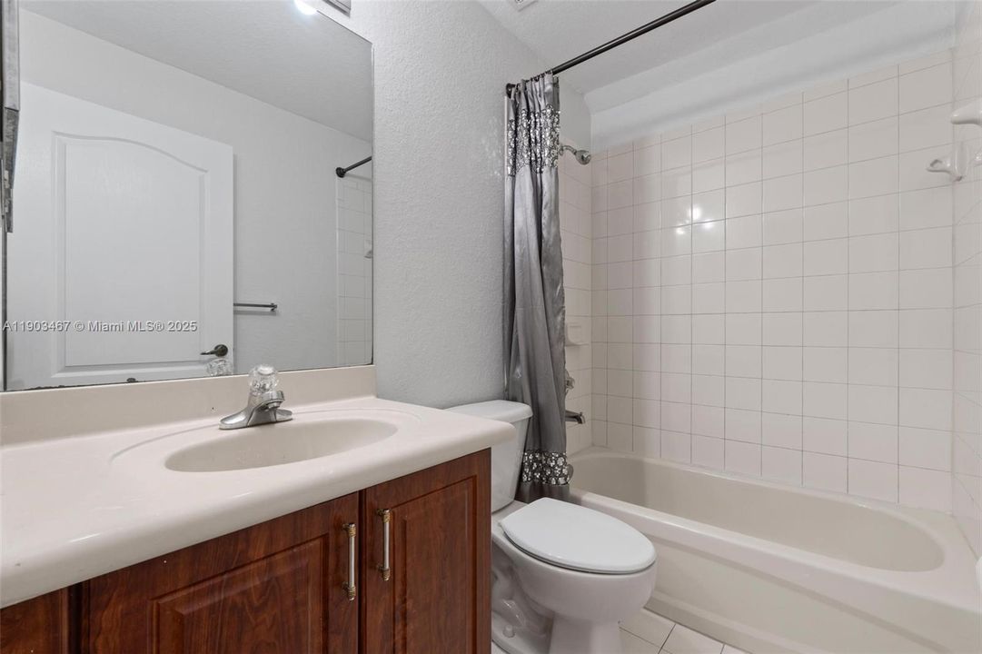 For Rent: $4,000 (5 beds, 3 baths, 2379 Square Feet)