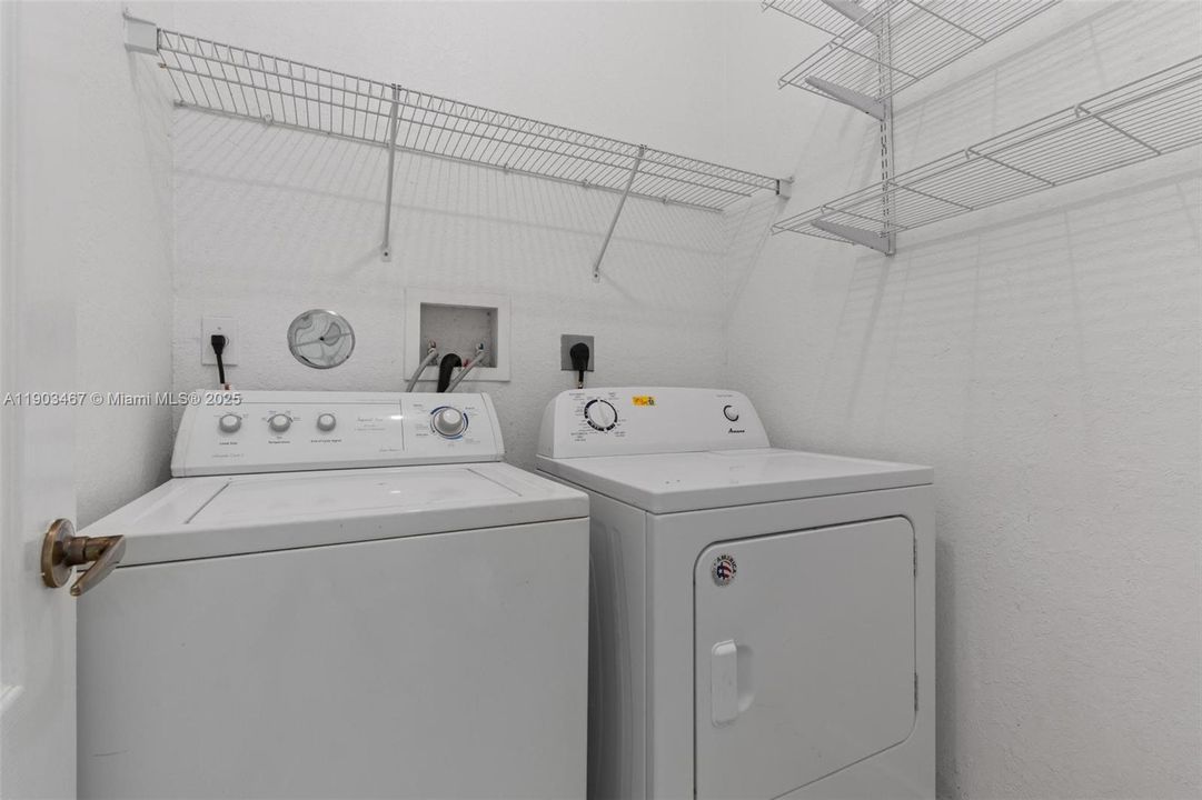 For Rent: $4,000 (5 beds, 3 baths, 2379 Square Feet)