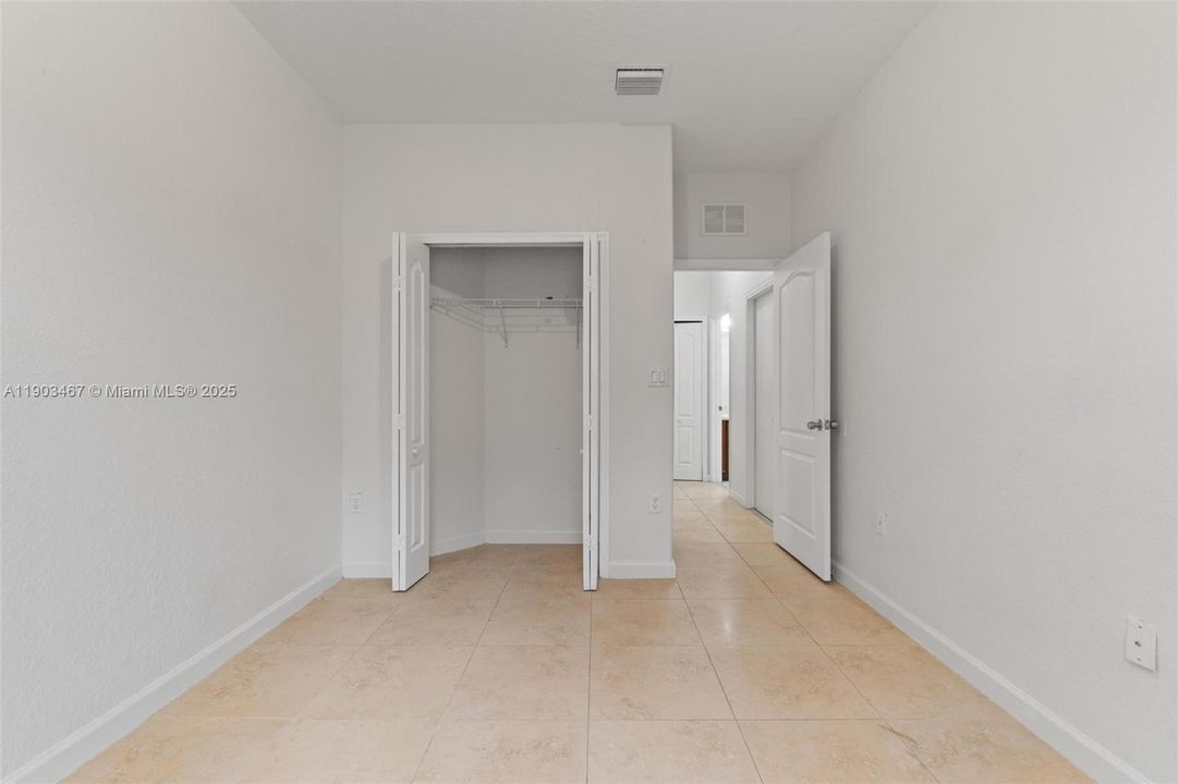 For Rent: $4,000 (5 beds, 3 baths, 2379 Square Feet)