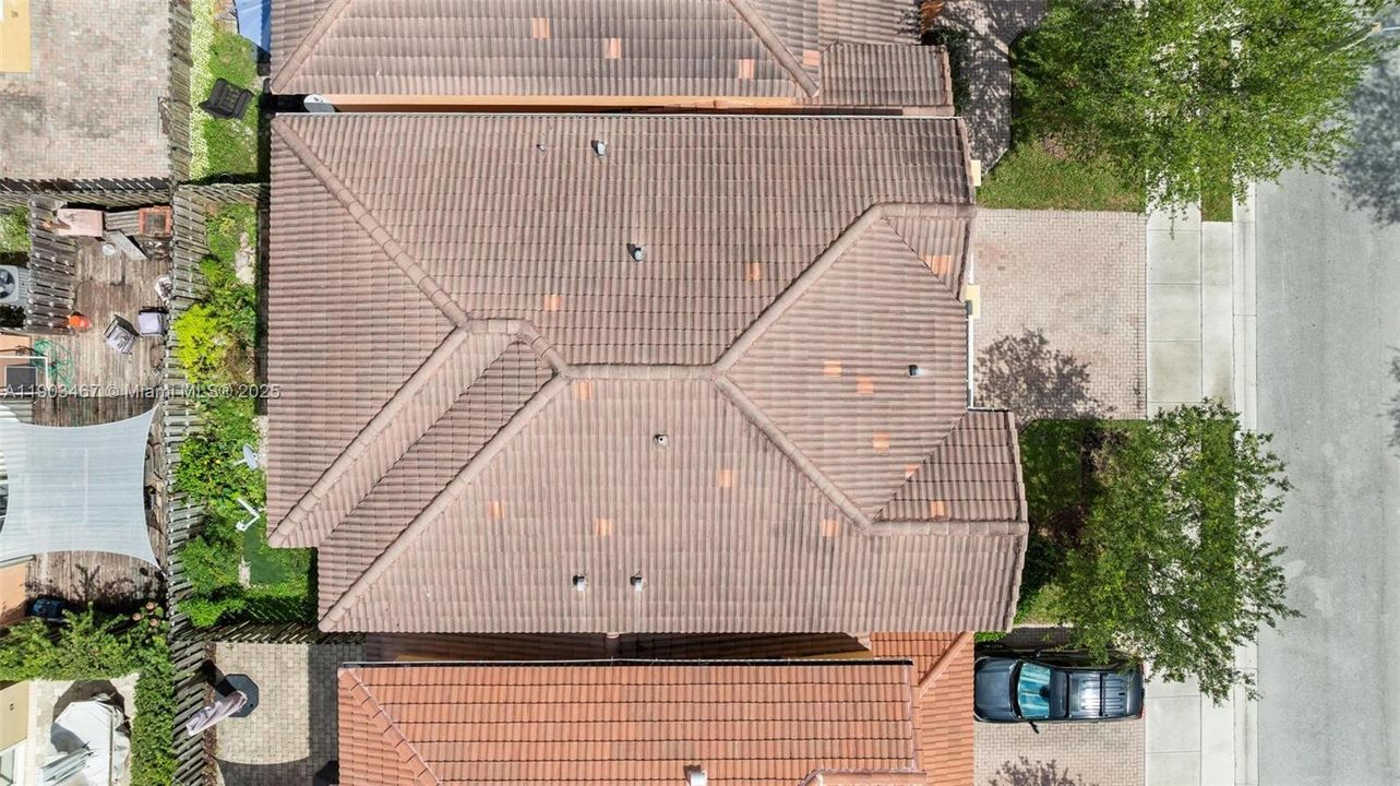 For Rent: $4,000 (5 beds, 3 baths, 2379 Square Feet)