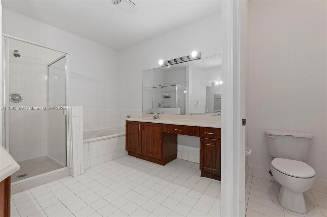 For Rent: $4,000 (5 beds, 3 baths, 2379 Square Feet)