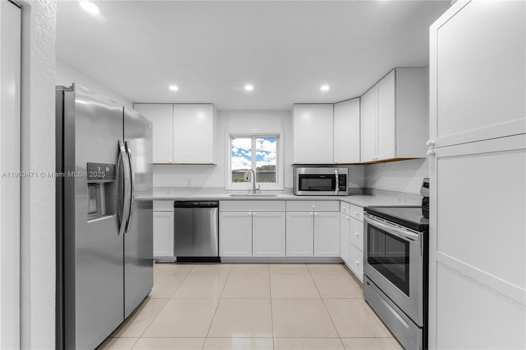 Recently Sold: $1,280,000 (3 beds, 1 baths, 1555 Square Feet)