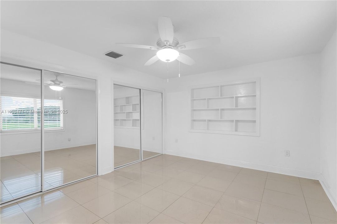 Recently Sold: $1,280,000 (3 beds, 1 baths, 1555 Square Feet)