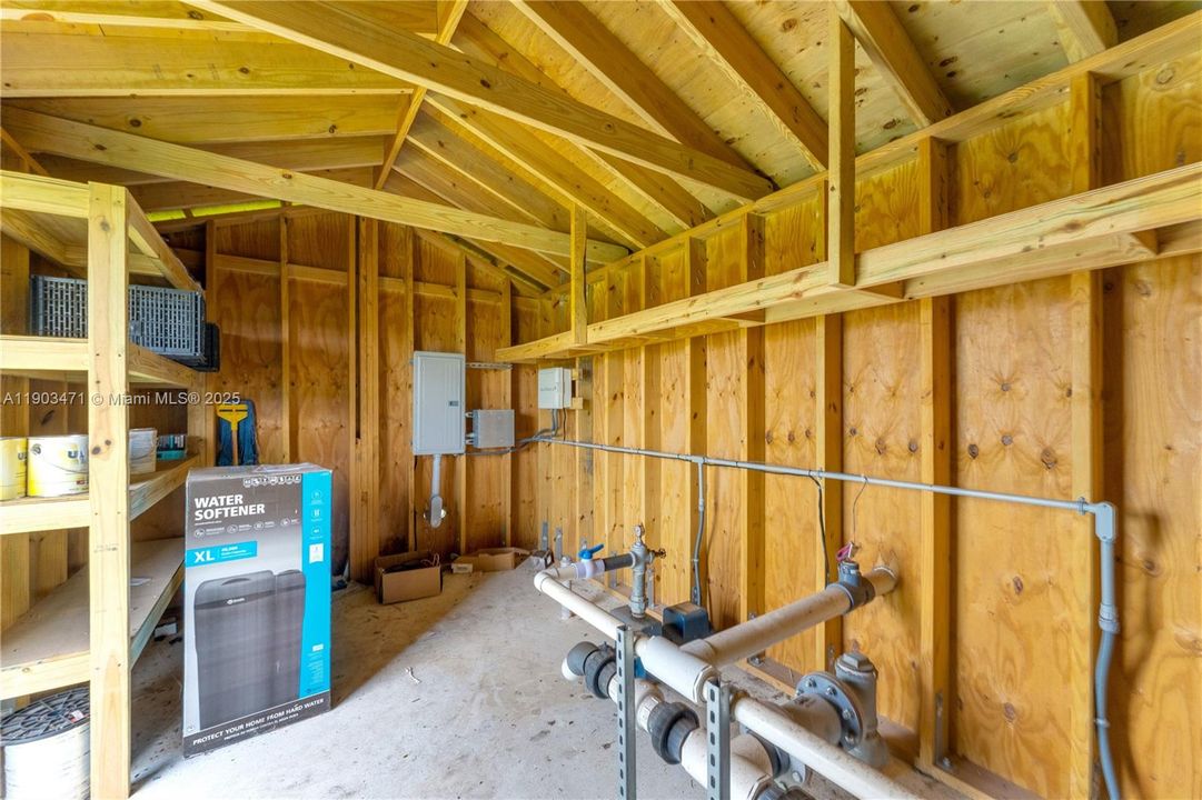 Recently Sold: $1,280,000 (3 beds, 1 baths, 1555 Square Feet)