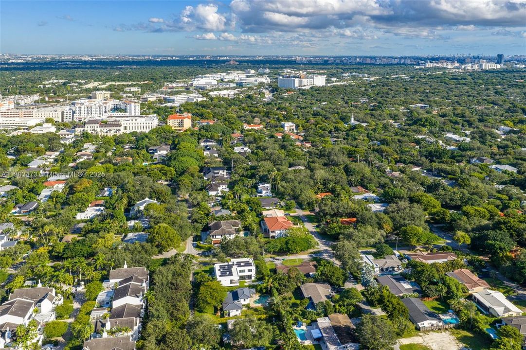 Active With Contract: $5,850,000 (5 beds, 5 baths, 5730 Square Feet)