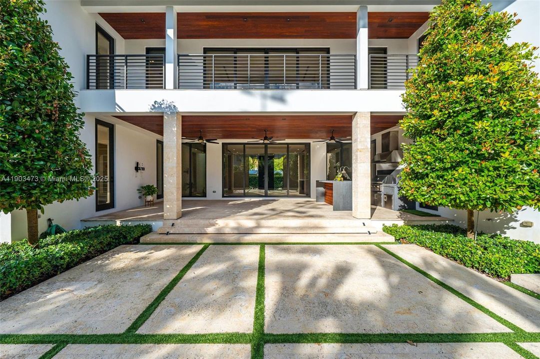 Active With Contract: $5,850,000 (5 beds, 5 baths, 5730 Square Feet)