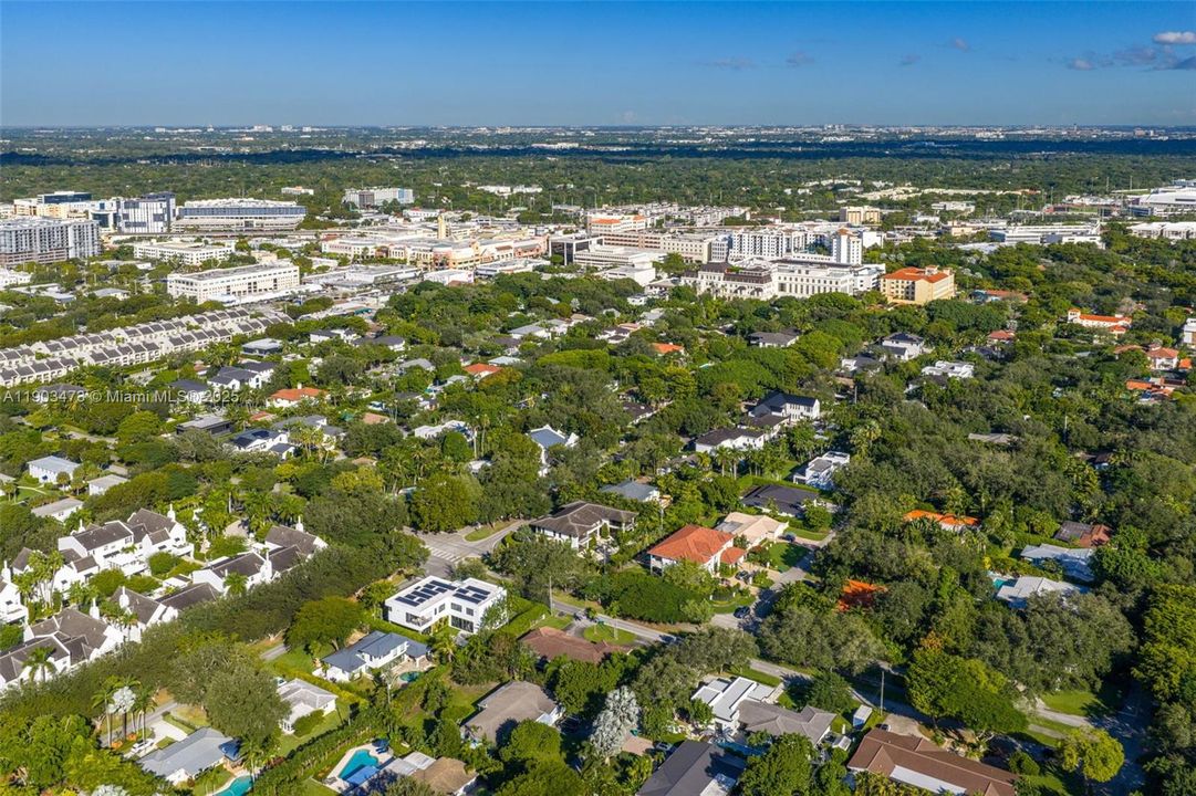 Active With Contract: $5,850,000 (5 beds, 5 baths, 5730 Square Feet)