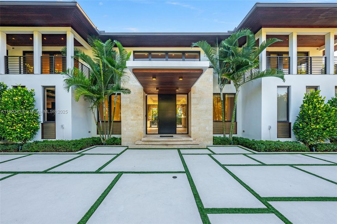 Active With Contract: $5,850,000 (5 beds, 5 baths, 5730 Square Feet)