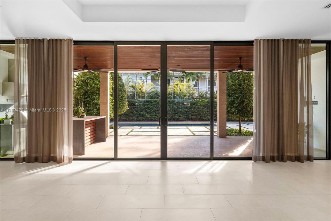 Active With Contract: $5,850,000 (5 beds, 5 baths, 5730 Square Feet)