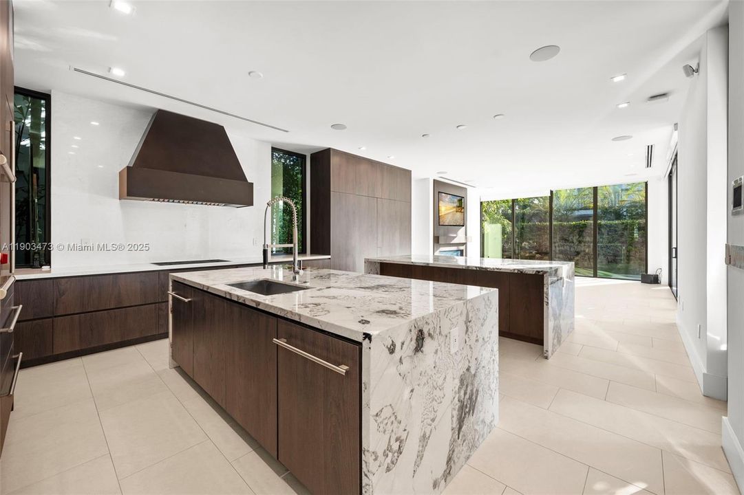 Active With Contract: $5,850,000 (5 beds, 5 baths, 5730 Square Feet)