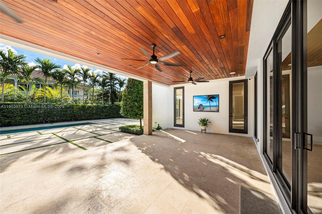 Active With Contract: $5,850,000 (5 beds, 5 baths, 5730 Square Feet)