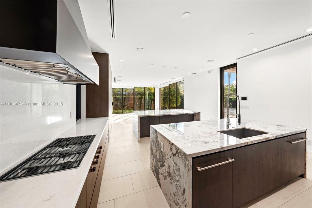 Active With Contract: $5,850,000 (5 beds, 5 baths, 5730 Square Feet)