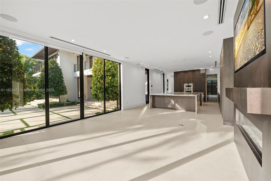 Active With Contract: $5,850,000 (5 beds, 5 baths, 5730 Square Feet)