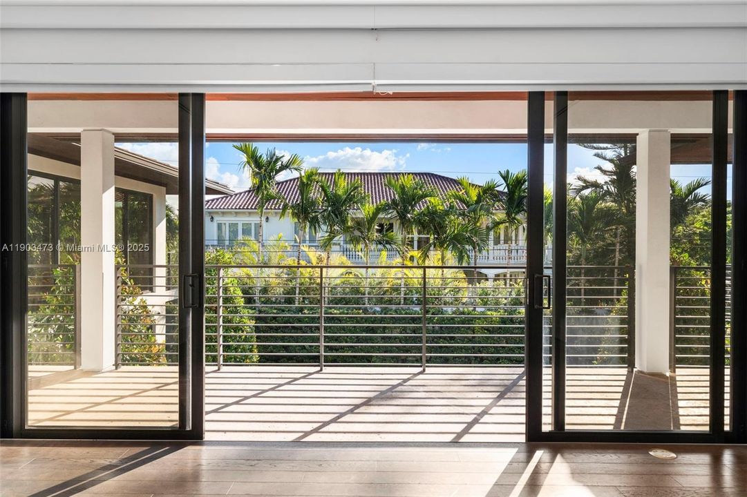 Active With Contract: $5,850,000 (5 beds, 5 baths, 5730 Square Feet)