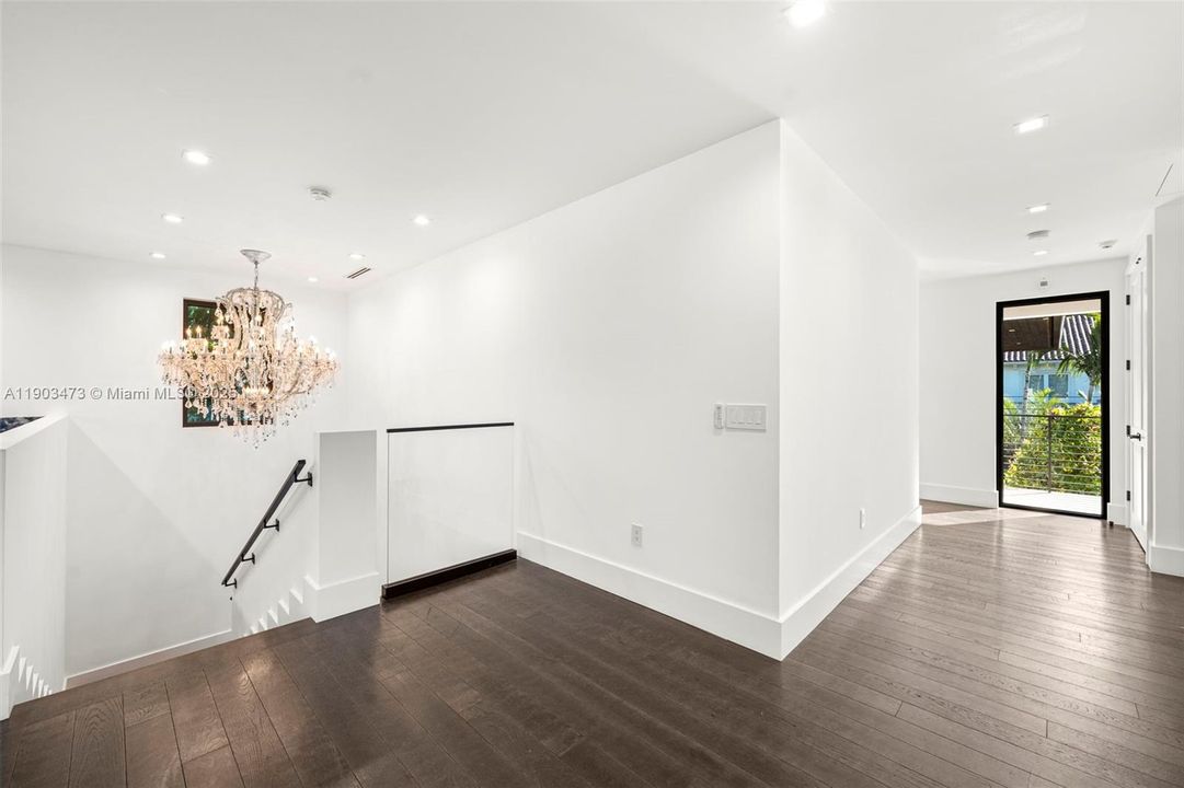 Active With Contract: $5,850,000 (5 beds, 5 baths, 5730 Square Feet)