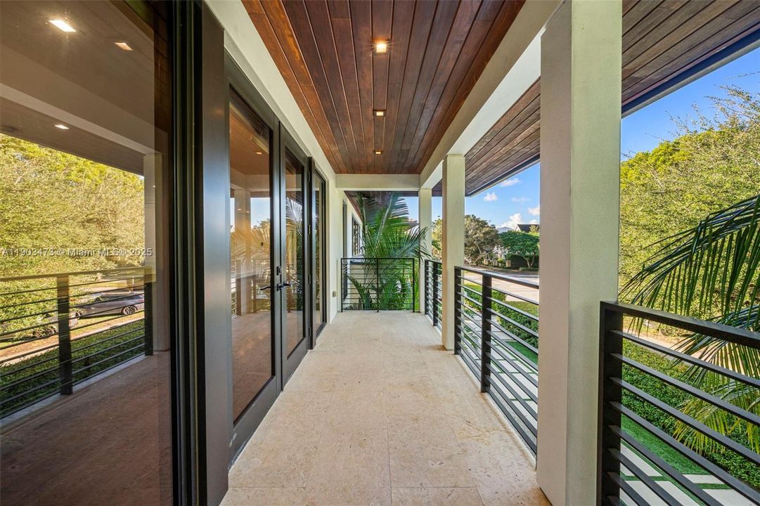 Active With Contract: $5,850,000 (5 beds, 5 baths, 5730 Square Feet)