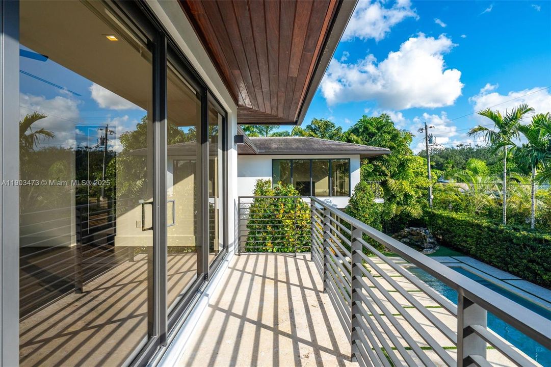 Active With Contract: $5,850,000 (5 beds, 5 baths, 5730 Square Feet)