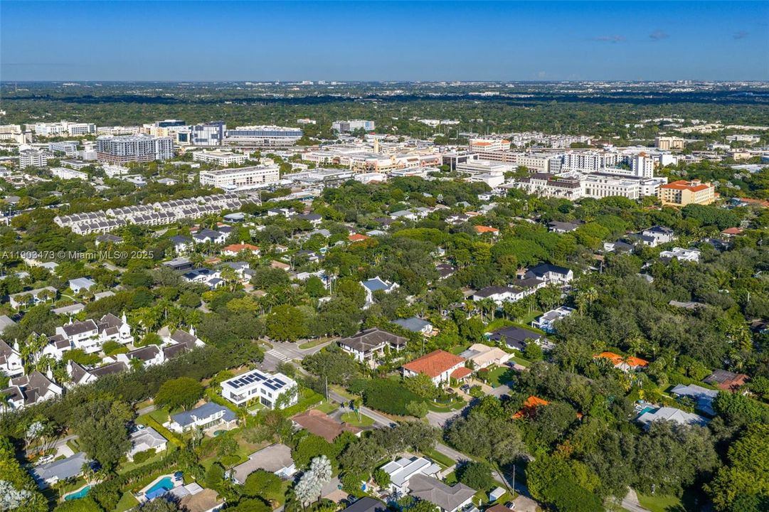 Active With Contract: $5,850,000 (5 beds, 5 baths, 5730 Square Feet)