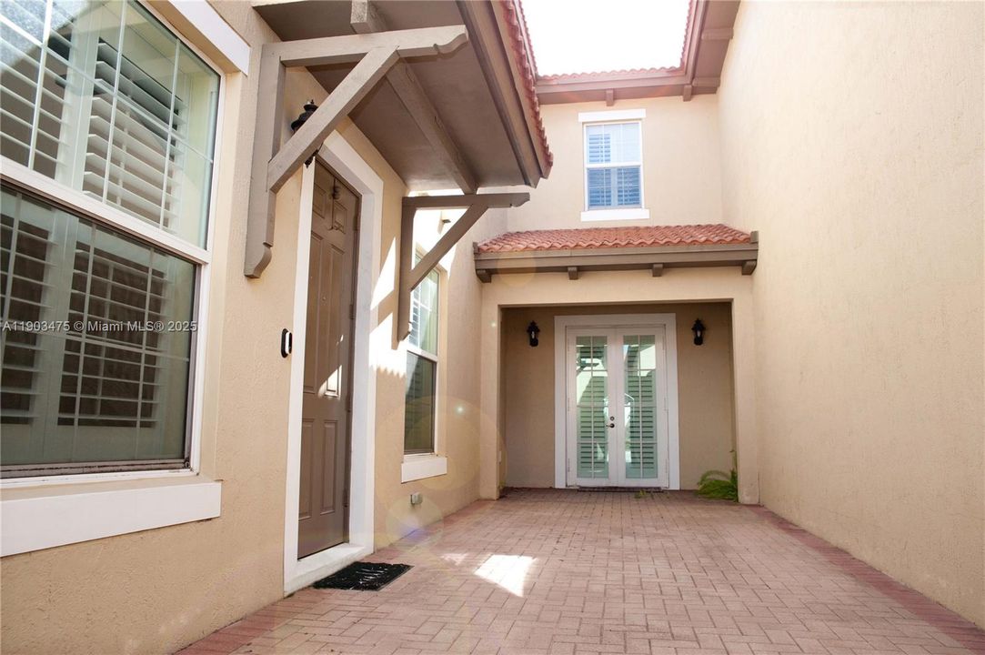 For Rent: $3,650 (4 beds, 3 baths, 2300 Square Feet)