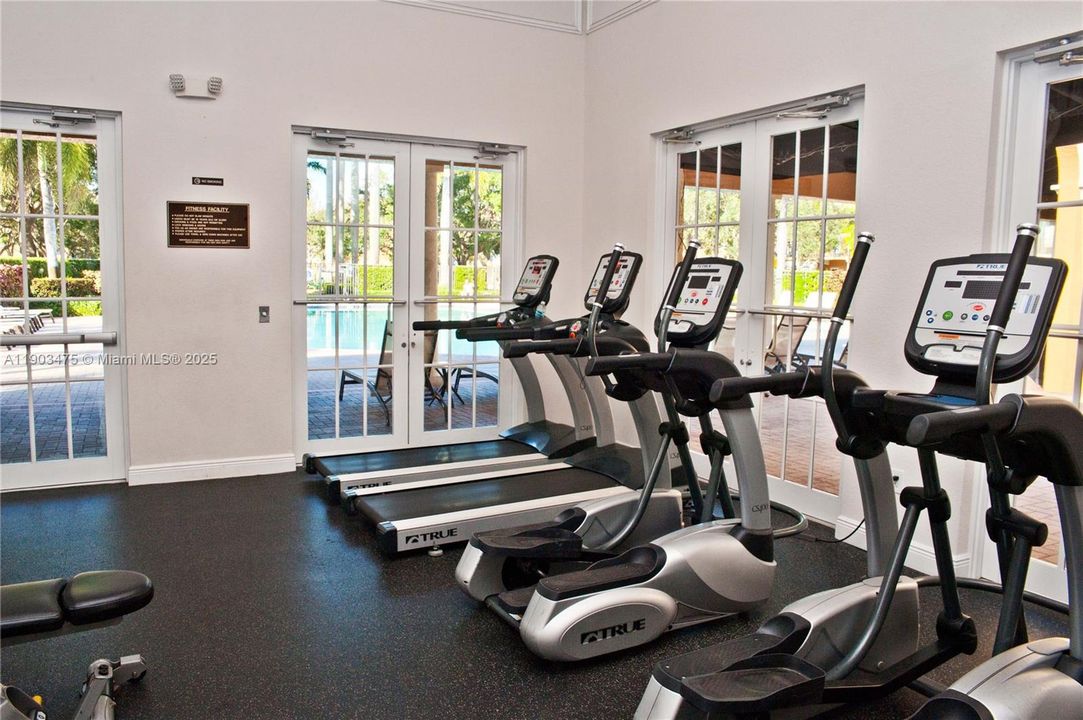 For Rent: $3,650 (4 beds, 3 baths, 2300 Square Feet)