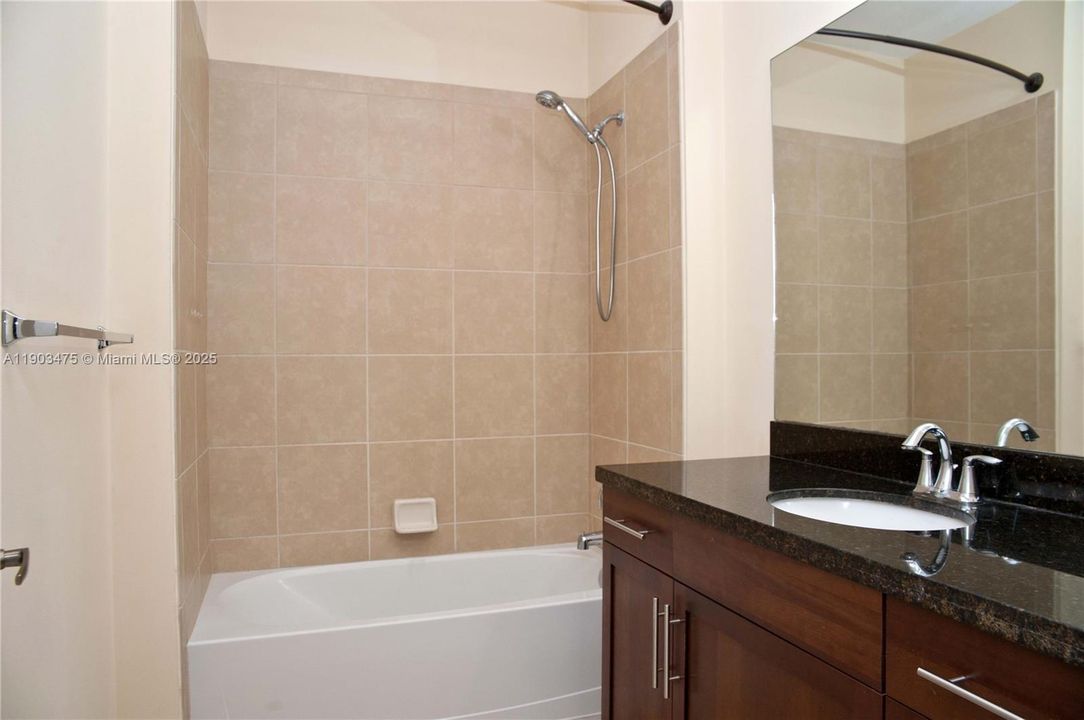 For Rent: $3,650 (4 beds, 3 baths, 2300 Square Feet)