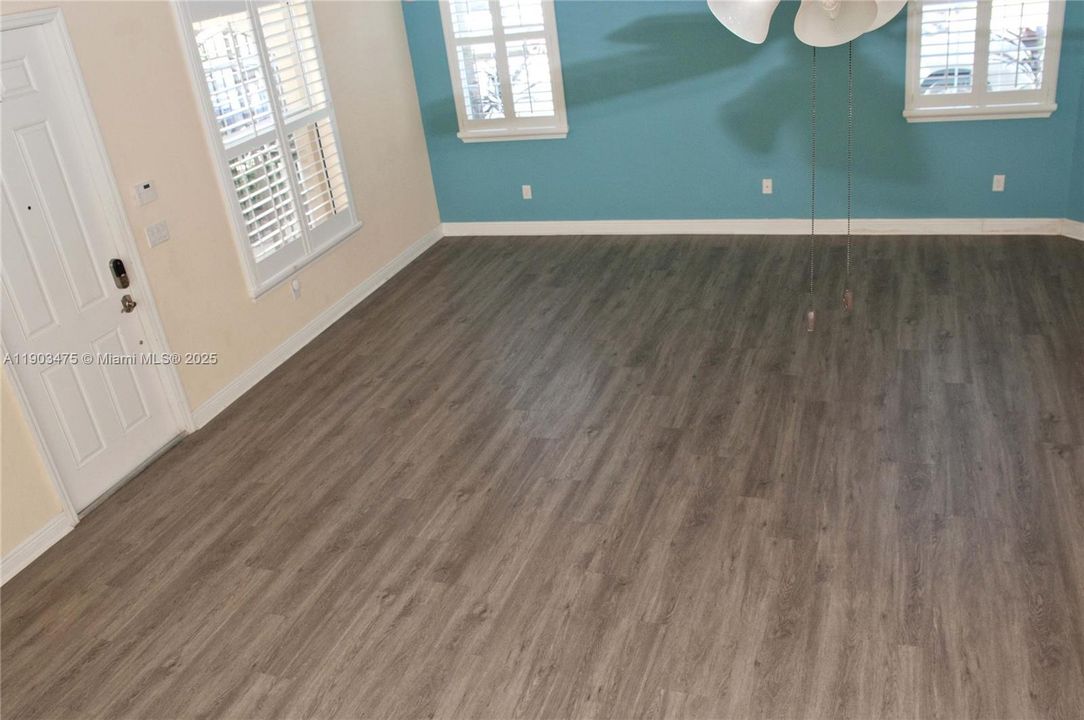 For Rent: $3,650 (4 beds, 3 baths, 2300 Square Feet)