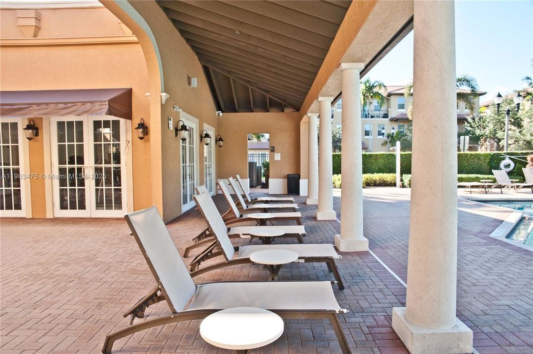 For Rent: $3,650 (4 beds, 3 baths, 2300 Square Feet)