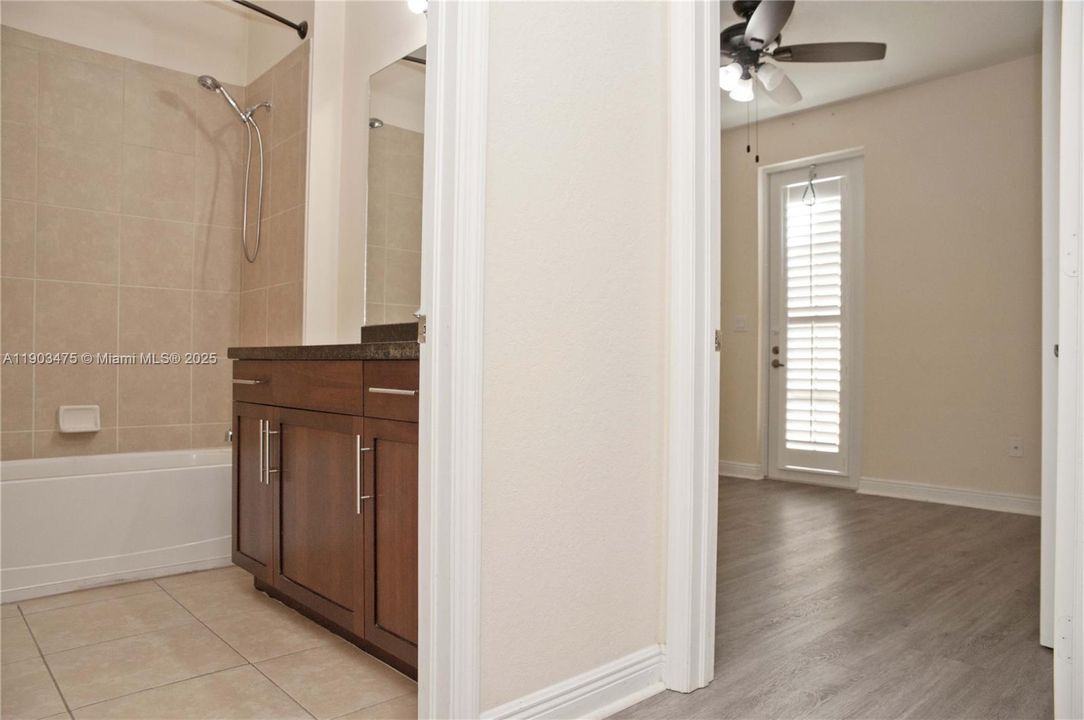 For Rent: $3,650 (4 beds, 3 baths, 2300 Square Feet)