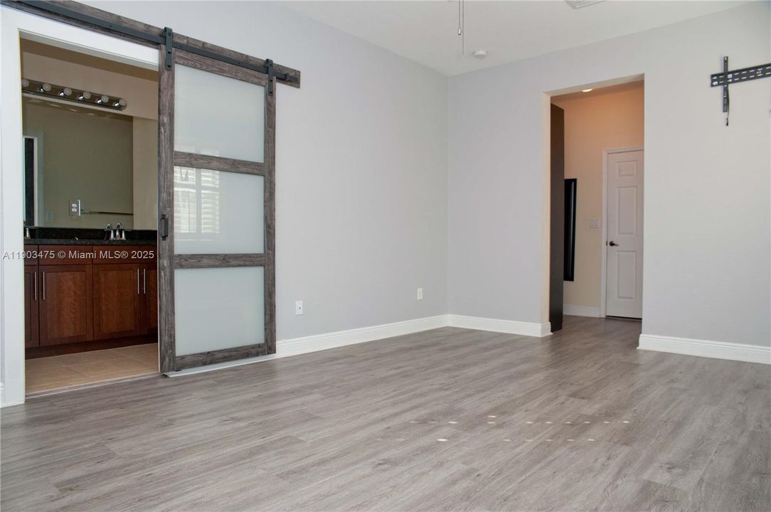 For Rent: $3,650 (4 beds, 3 baths, 2300 Square Feet)