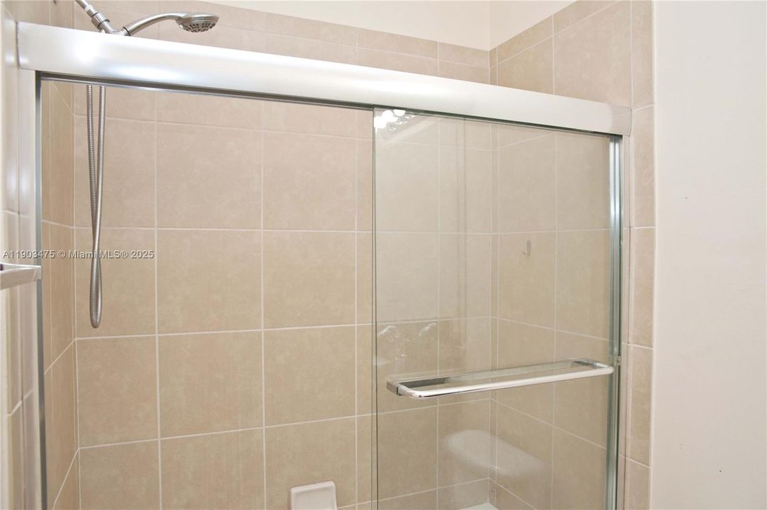 For Rent: $3,650 (4 beds, 3 baths, 2300 Square Feet)