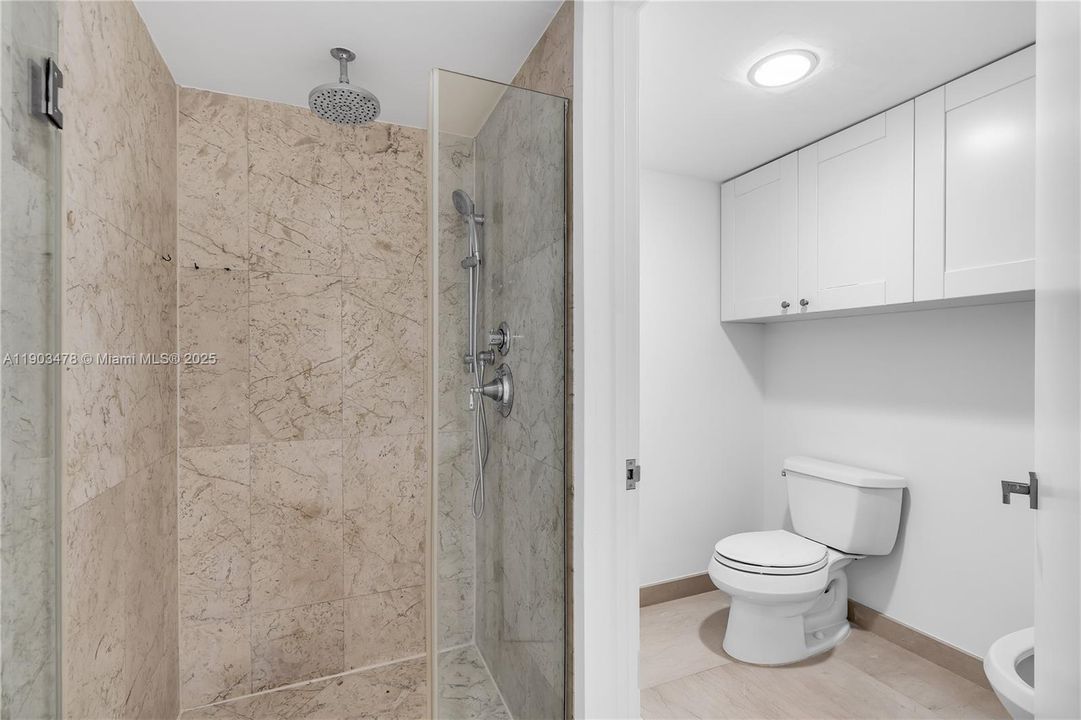 Под контрактом: $6,300 (2 спален, 2 ванн, 1720 Квадратных фут)