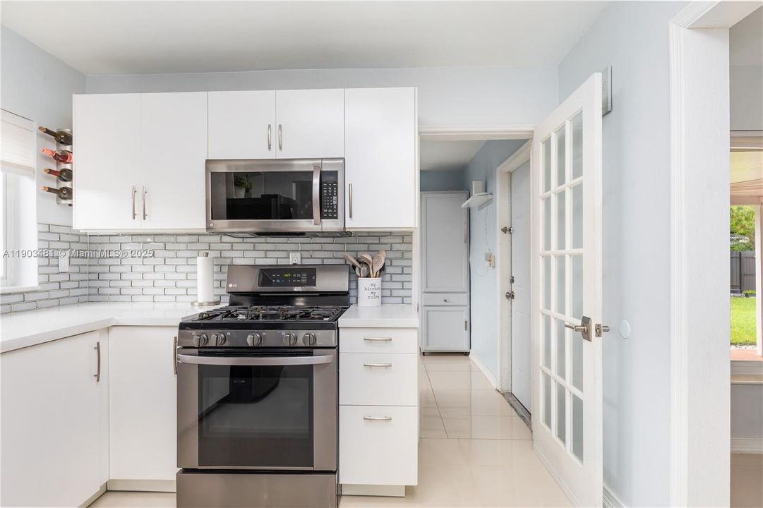 待售: $730,000 (3 贝兹, 2 浴室, 1364 平方英尺)